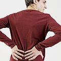 Können Stress, Unzufriedenheit und Unsicherheit tatsächlich Rückenbeschwerden verursachen? Und wie genau funktioniert das? Heißt das, die Schmerzen sind nur eingebildet? Fragen und Antworten zur Psyche und dem Schmerzempfinden. Foto: Monique Wüstenhagen