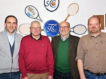 Von links: Vorsitzender Daniel Schöb, die Ehrenmitglieder Reinhold Sacher und Gerd Schöb sowie 2. Vorsitzender Michael Hennig  Foto: privat