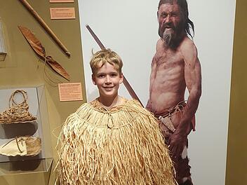 Erlangen: Welche Kleidung trugen Steinzeitmenschen? Vortrag zu Ausstellung kl&auml;rt auf