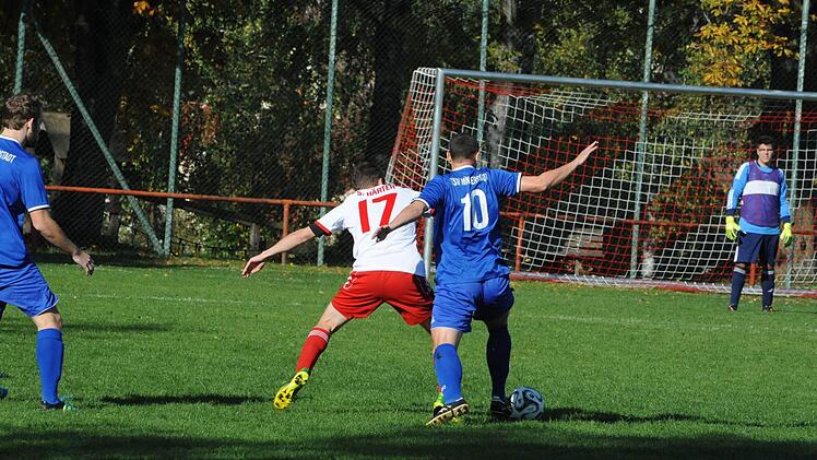 Blick auf das Spiel der Woche in Großwenkheim. Foto: Hopf