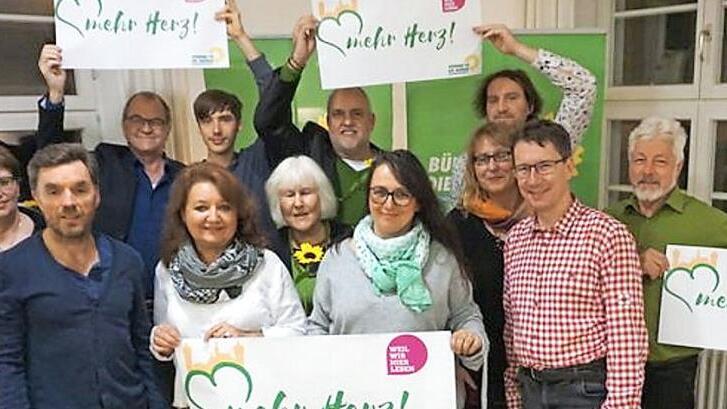 Die Grünen um Georgios Halkias (hinten 2. v. r.) wollen im Stadtrat mehr als die bisherigen vier Sitze erobern. Foto: Richard Sänger