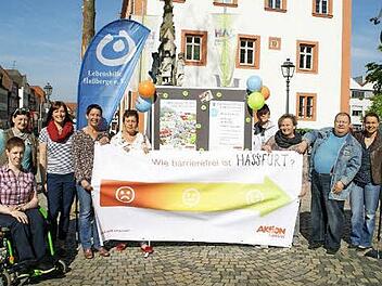 Sie stellten den Aktionstag vor, von links: Eva-Maria Fischer, Violetta Nagel, Bettina Surkamp, Heike Moyano Schmitt, Christine Weidhaus, Marion Oehrl, Silvia Fischer, Ernst Schmitt und Tina Reinwand.  Foto: sw