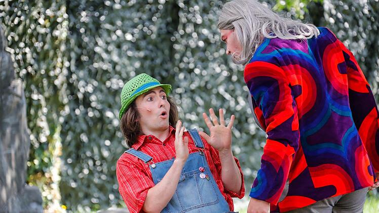 Gastregisseurin Stephanie Kuhlmann hat mit dem Stück "Der Räuber Hotzenplotz" einen rasanten Theaterspaß inszeniert. Foto: Matthias Hoch