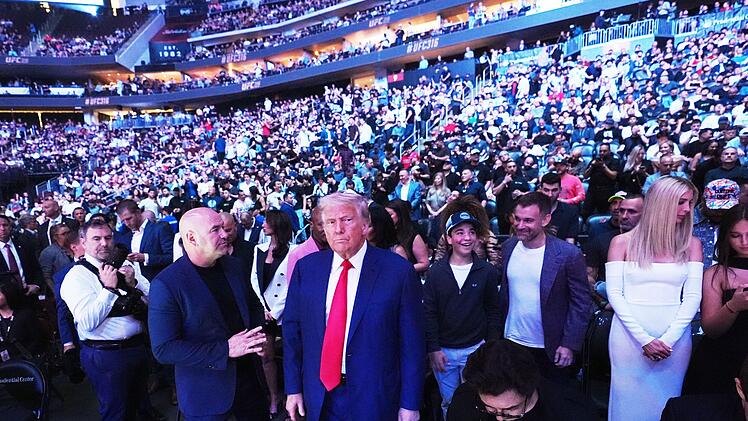 US-Pr&auml;sident Trump bei Mixed Martial Arts K&auml;mpfen