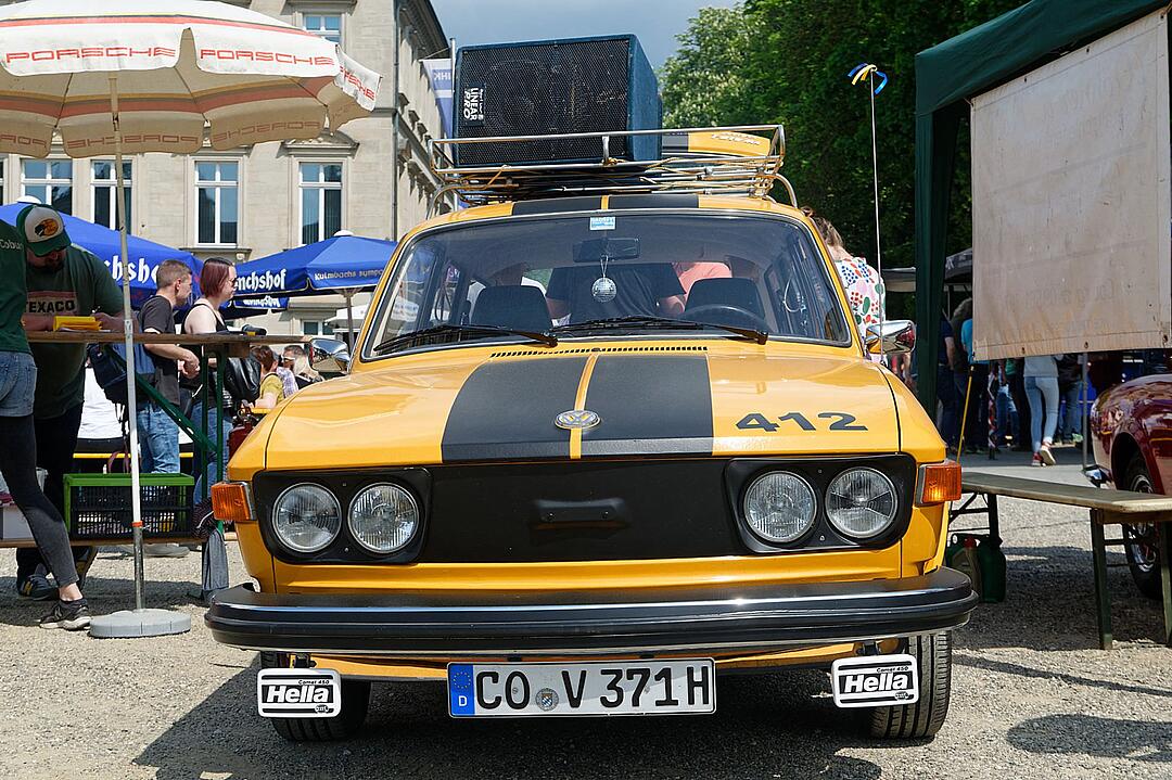 Über 500 Autos zogen Besucher aus nah und fern an