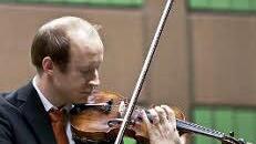 Konzertmeister Johannes Enders brillierte auch als Solist.