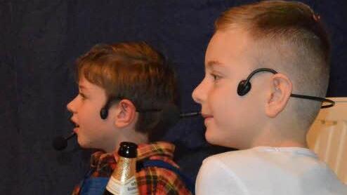 Michel Vey und Finn Kachel beim Sketch Werner Beinhart.