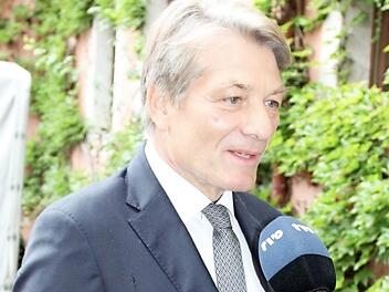 MdL Heinrich Rudrof während eines Interviews Archivbild:; FT