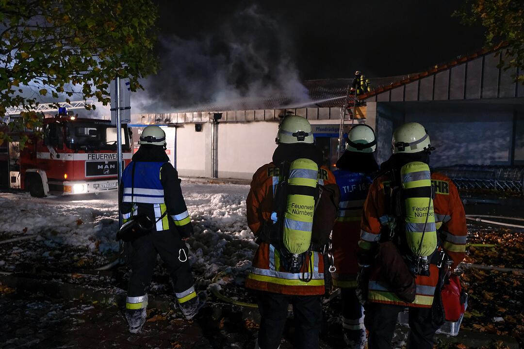 Nürnberg: Lidl brennt