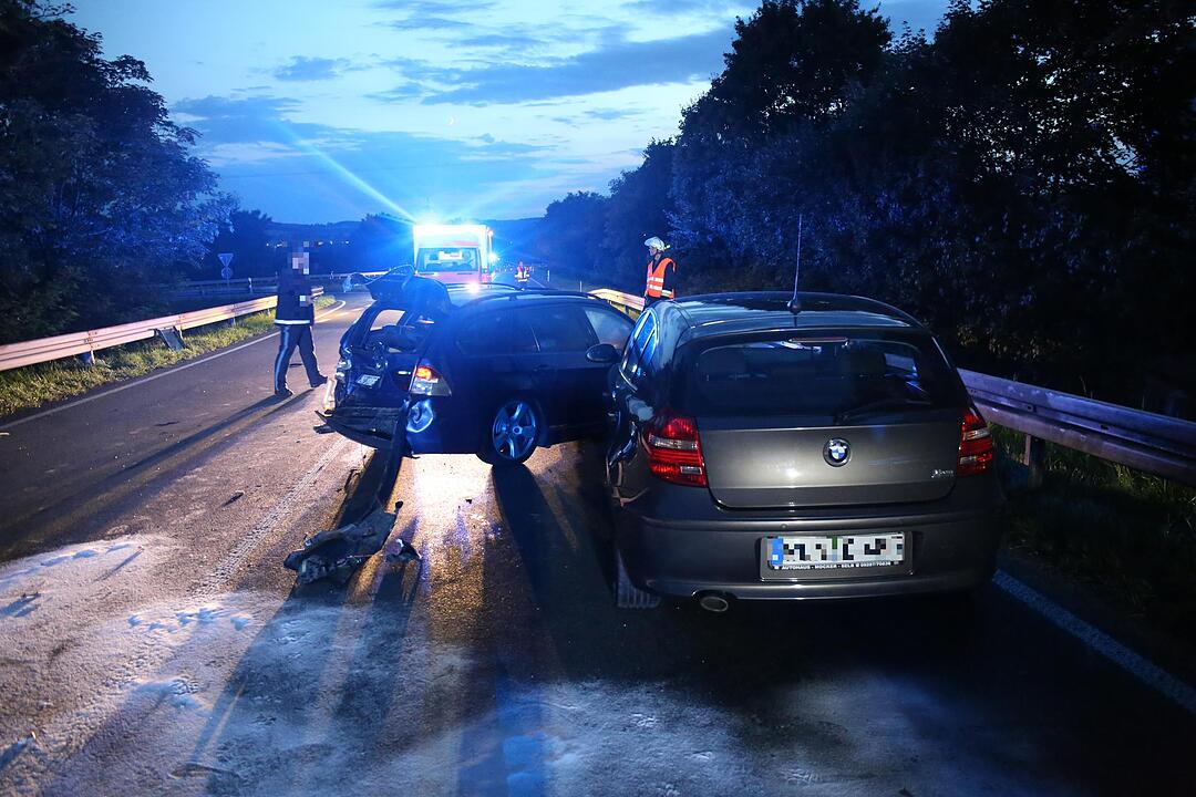 Drei Verletzte nach Unfall im Landkreis Hof