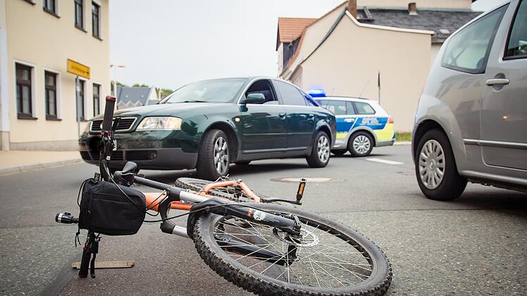 Polizei Oberfranken warnt: Geisterradeln kann tödlich sein - Kontrollen