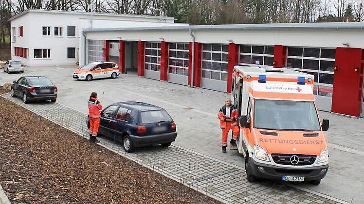 Ein idealer Zweckbau ist die neue Rettungswache des BRK in Höchstadt.   Foto: Andreas Dorsch