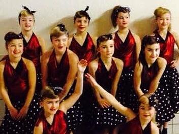 Show- und Gardetänze waren beim "Altennachmittag" des TSV Stangenroth in der Rhönfesthalle geboten.  Foto: TSV Stangenroth