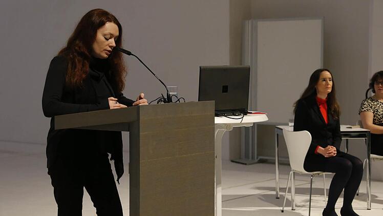 am Pult: Zoe Beck
