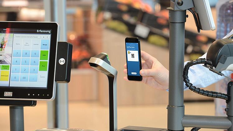 Seit dem 13. Juni können Kunden die App "Lidl Plus" in allen Filialen  in Berlin und Brandenburg nutzen. Der deutschlandweite Rollout folgt bald. Lidl verspricht den Kunden viele Vorteile durch die Nutzung der App. Foto: Lidl