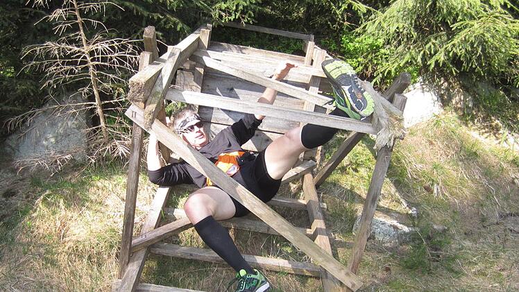 Ein J&auml;gerstand f&auml;llt um, Quer- und Dauerl&auml;ufer Jochen Brosig nicht.