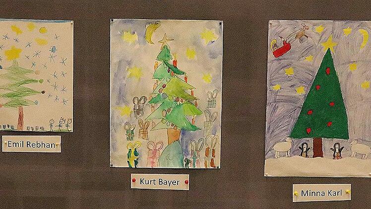 Die Siegerbilder des Malwettbewerbs waren bei der Jahresschlusssitzung ausgestellt.