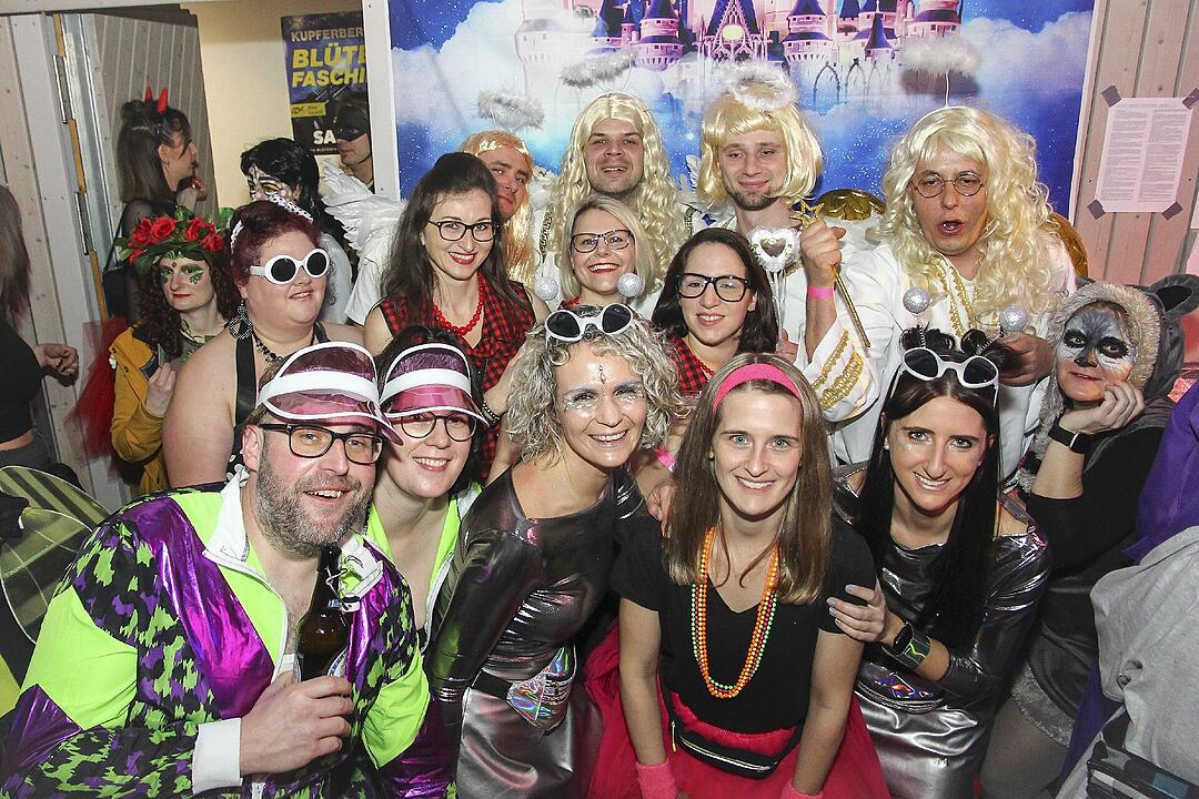 Super Stimmung beim Blütenfasching