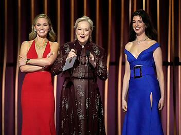 Emily Blunt (l-r), Meryl Streep und Anne Hathaway
