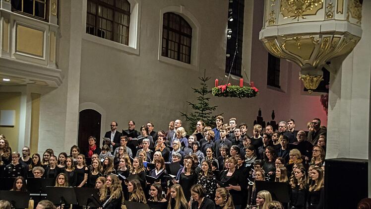 Impressionen vom Weihnachtskonzert des Coburger Gymnasiums Albertinum in der MorizkircheFoto: Jochen Berger