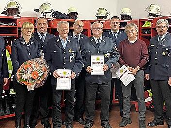 Ehrungen und Verabschiedungen gab es bei der Jahreshauptversammlung der Freiwilligen Feuerwehr Zeitlofs: (von links) Kommandant Matthias Hauke, ehemalige stellvertretende Schriftf&uuml;hrerin Laura Baier, stellvertretender Kommandant Torsten Hereth, Ha...