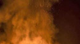 Die Halle brannte lichterloh. Foto: Jürgen Hüfner