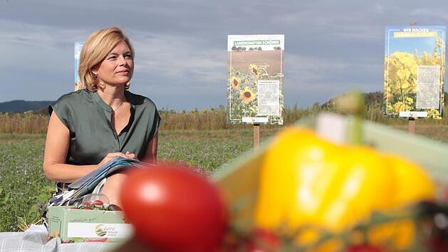 Landwirtschafts- und Ern&auml;hrungsministerin Julia Kl&ouml;ckner besuchte am Donnerstag den Landkreis Kulmbach. Foto: Matthias Hoch