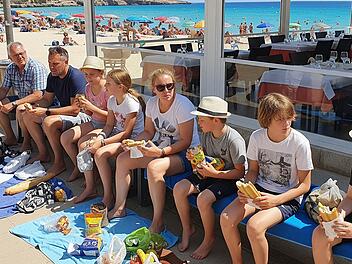Mallorcas Gastro-Krise 2025: Jetzt sind deutsche Brötchen-Urlauber Schuld