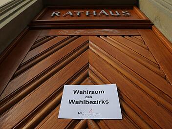 Gibt es Zusammenhänge zwischen den Lokalereignissen und dem Ausgang der Europawahl? Wir haben Stimmen zur Wahl eingefangen.  Fotos: Matthias Hoch