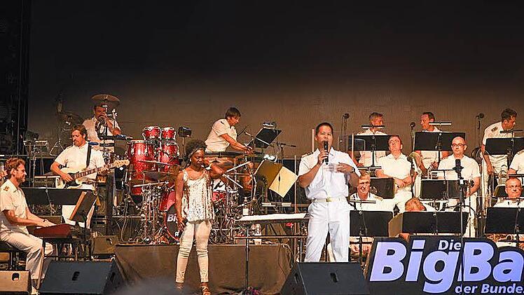 Mit der Big Band der Bundeswehr erwartet Musikliebhaber im Landkreis ein Konzertereignis. Foto: pr