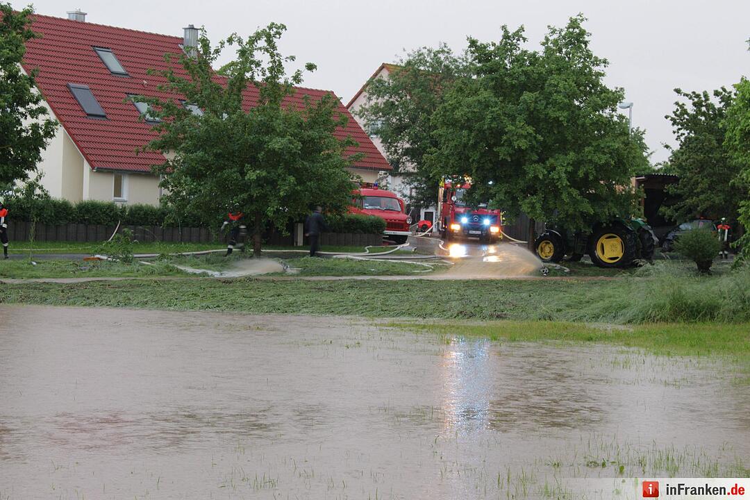 Erneute Flut ueber dem Landkreis Ansbach - Mehrere Ortschaften ueberschwemmt