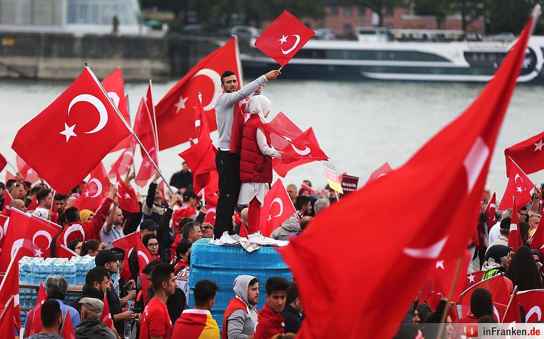 Demo von Erdogan-Anhängern in Köln