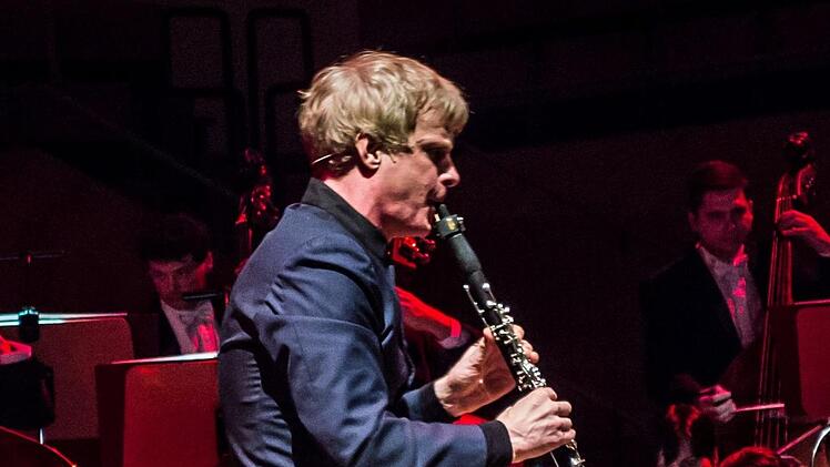 Umjubeltes Bamberg-Debüt: Martin Fröst beeindruckte als Klarinettist und als Dirigent.Foto:Jochen Berger