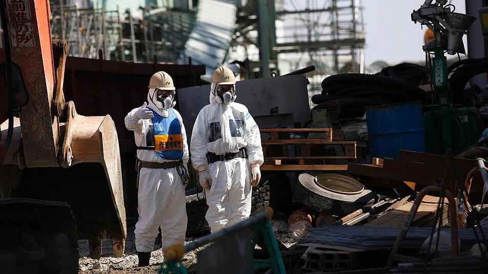 Arbeiter im Atomkraftwerk Fukushima Foto: Issei Kato/dpa