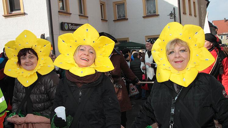 Marktplatztreiben in Stadtsteinach. Foto: Jürgen Gärtner