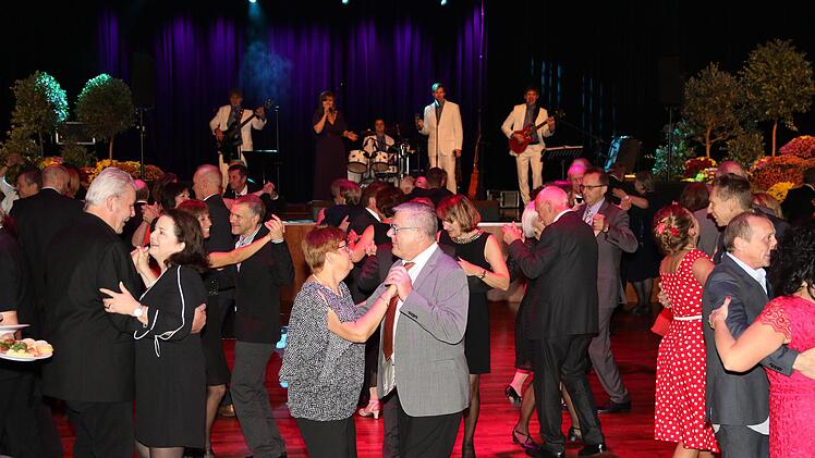 Impressionen vom  25. Bürger- und Polizeiball im Kongresshaus Rosengarten in Coburg.Foto: Wolfgang Desombre
