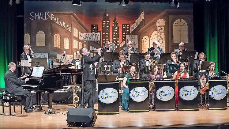 Das Blue Moon Orchestra verspricht einen beschwingten Konzertabend.