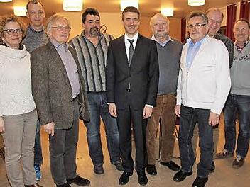 Der Vorstand der CSU Aurachtal mit Gast (von links): Erika Gechter, Konrad Kreß, Claus Güllich, der neugewählte Ortsvorsitzende Stefan Kiehl, Kreisvorsitzender Stefan Müller, Roland Anselstetter, Helmut Heller, Karl-Heinz Gechter und Georg Jordan Foto: Richard Sänger