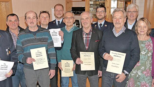 Bei der Hauptversammlung gab es viele Jubilare und gl&uuml;ckliche Verantwortliche (v. l.): Horst Amon, Georg Wagner-Baumeister, Dieter Wolfram, Thomas Dusold, Martin G&ouml;ppner (stellvertretender Kommandant), Gerd Funk, Erwin Wolfram, Martin Schmidt, Mar...