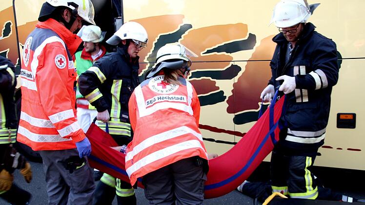 Mit einem vielschichtigen Szenario hatten es die Einsatzkräfte bei der Großübung zu tun. Foto Richard Sänger