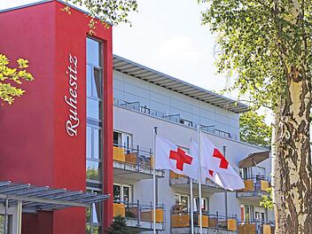 Bayreuth: Corona-Ausbruch in Seniorenheim - Ehrenamtliche springen für Pflegekräfte ein