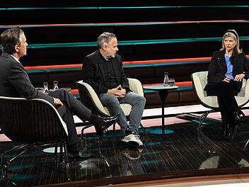 Markus Lanz (links) sprach mit seinen G&auml;sten &uuml;ber die alternde Gesellschaft.