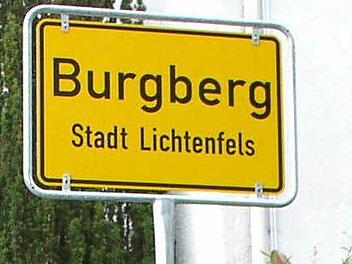 Ein eigenes Ortsschild, aber keine eigene Einsatzwehr mehr hat die ehemalige Gemeinde Burgberg. Archivbild: Thieret