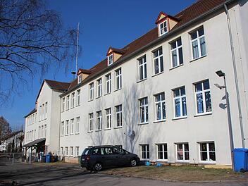 Die Berufsschule in Ebern wurde 1954 gebaut. Bald soll sie abgerissen werden.Eckehard Kiesewetter