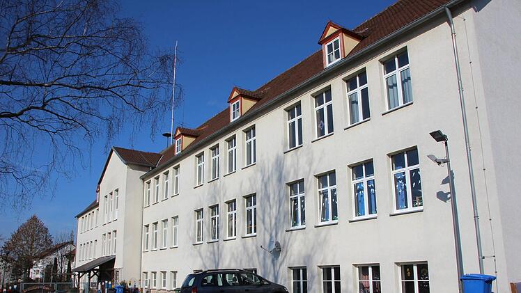 Die Berufsschule in Ebern wurde 1954 gebaut. Bald soll sie abgerissen werden.Eckehard Kiesewetter
