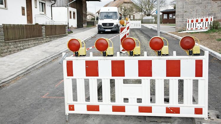 Die Baustelle in Schönderling - eine von vielen im Landkreis - soll dieses Jahr endlich abgeschlossen werden.