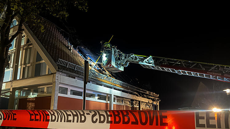 Schnaittach: Zeuge bemerkt einen Knall - dann bricht am Marktplatz pl&ouml;tzlich ein Feuer aus