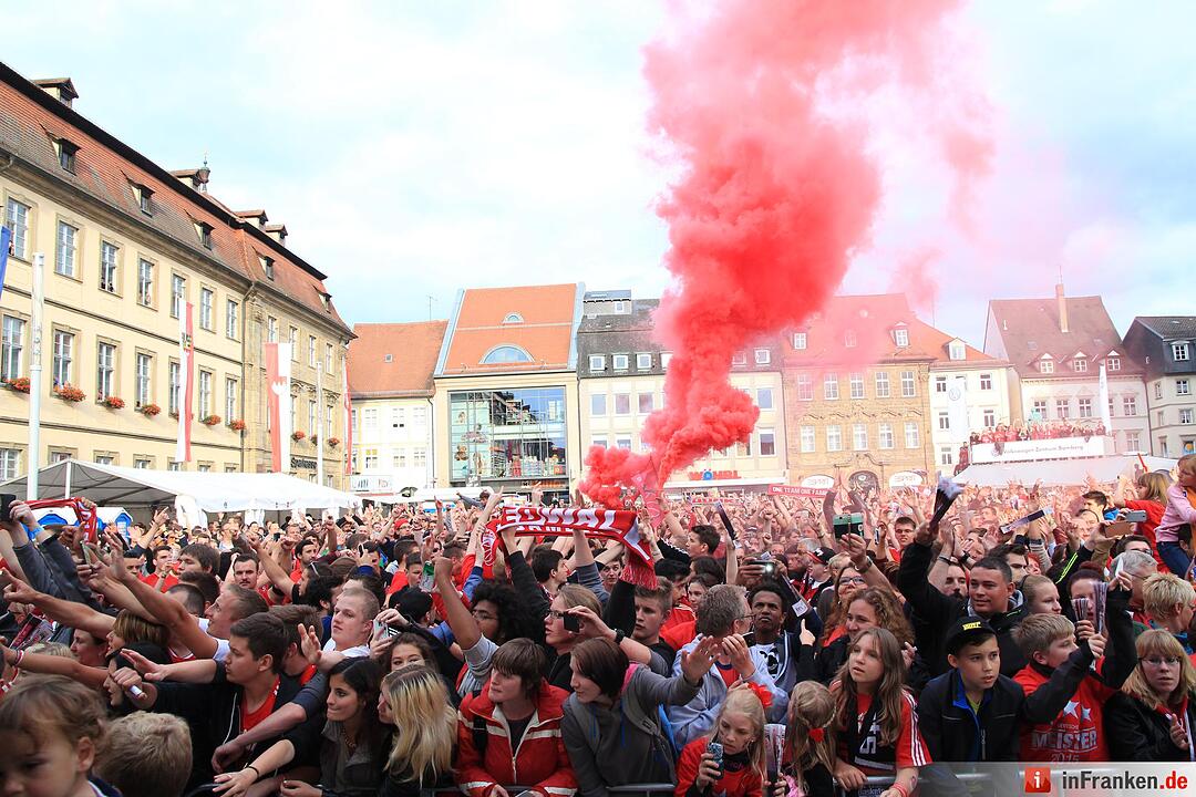 Meister-Party am Maxplatz
