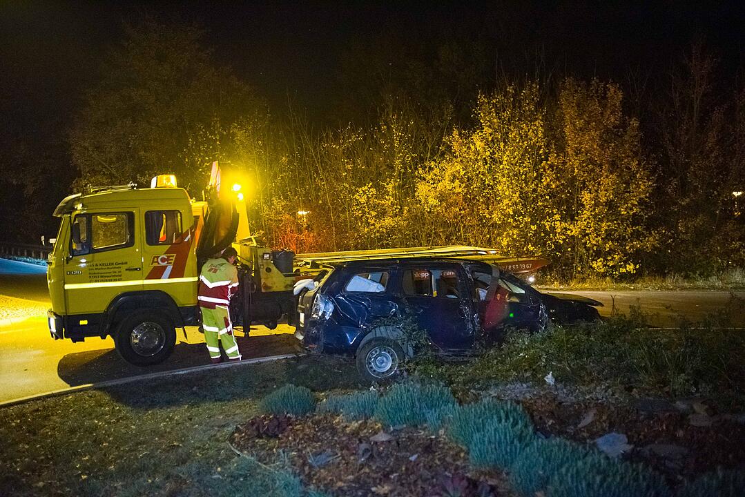 Verfolgungsjagd in Unterfranken: Vier Verletzte und drei Totalschäden