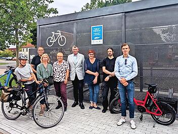 Die neue abschließbare Fahrrad-Sammelanlage befindet sich am S-Bahnhof in Baiersdorf.